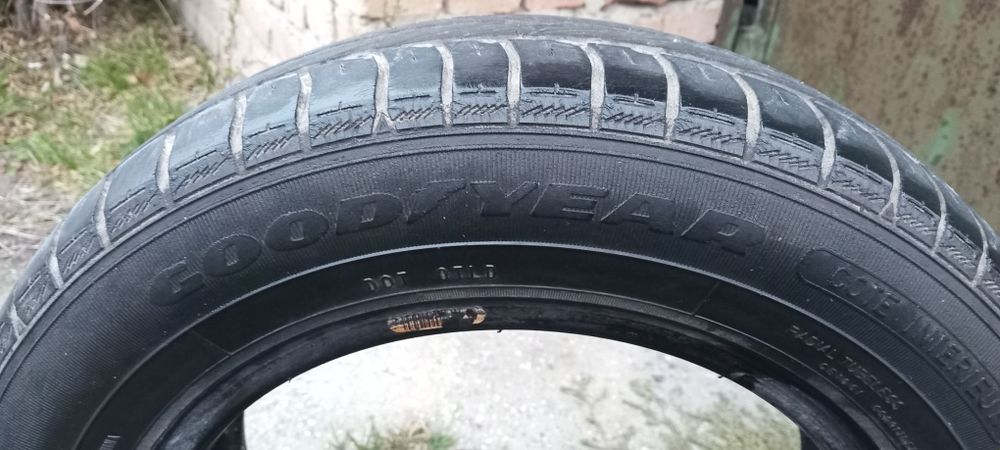 Шини Goodyear 165/70 R- 14 с (вантажні)

 165 / 75 R- 14 с (вантажні
