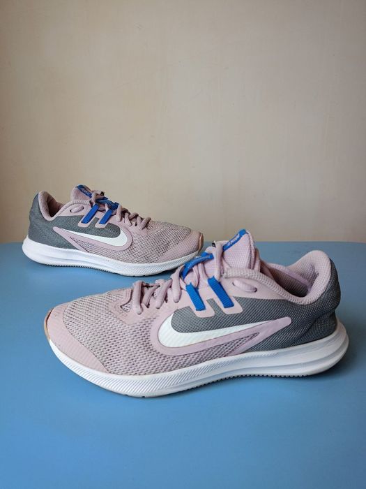 Кросовки Nike 35p мокасини хайтопи кросівки