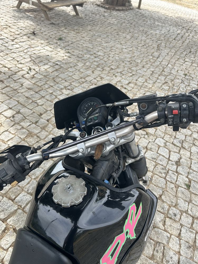 Suzuki DR 650 RE