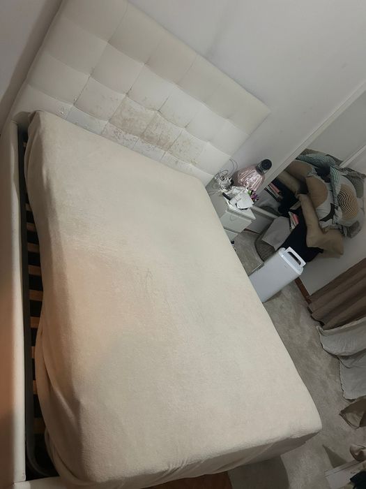 Cama casal com cabeceira estofada – oportunidade!