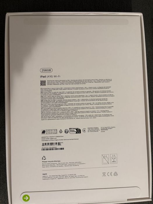 Apple Ipad 11” a16 2025, 256 GB wifi + Apple Magic  Keyboard