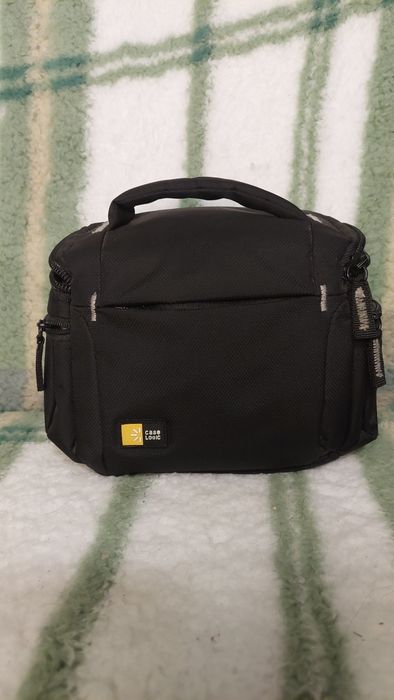 Aparat CANON EOS 2000D wraz z obiektywem 18-55mm