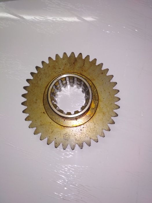 80-1701313-б шестерня вала вторичного (z=37) КПП МТЗ-1025,1221