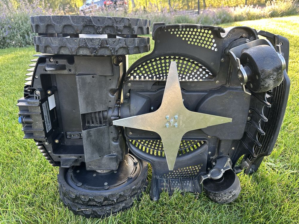 Ambrogio 4.0  robot koszacy maly przebieg