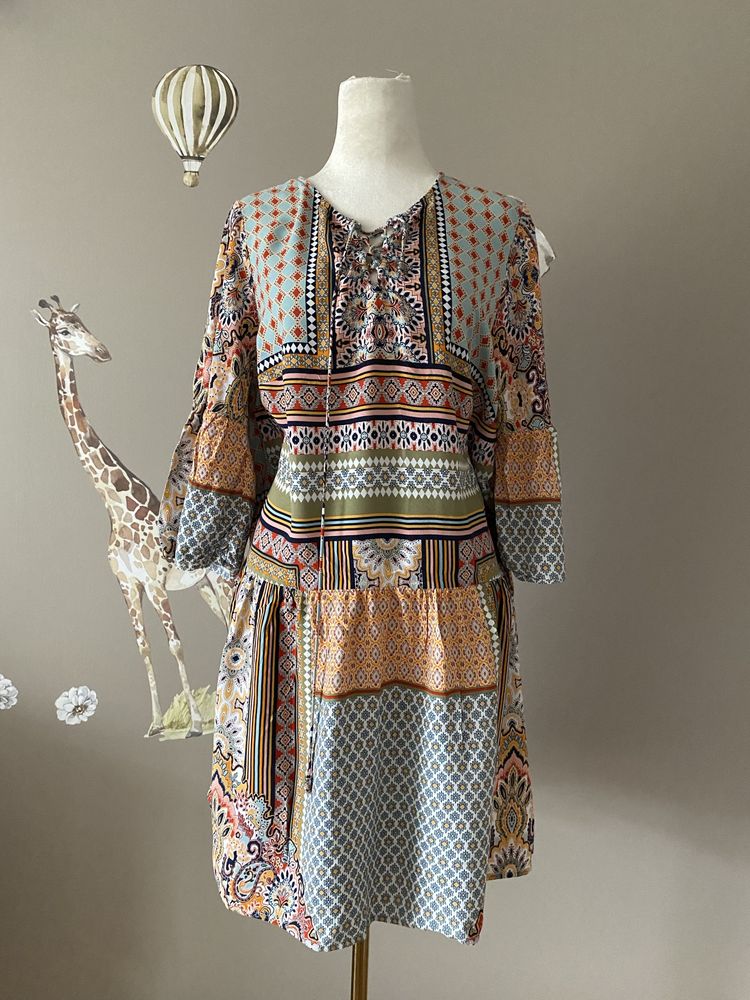 Krótka kolorowa etniczna boho sukienka tunikowa TU 42