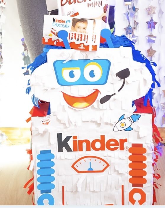 Piniata robot z kinder