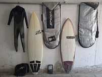 Prancha de surf, fato e capas