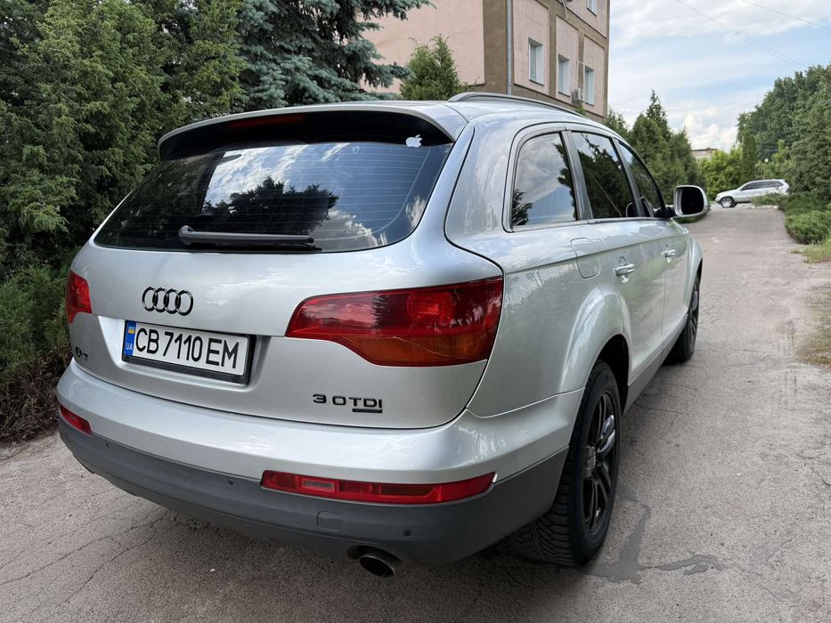 Audi q7 в гарному стані