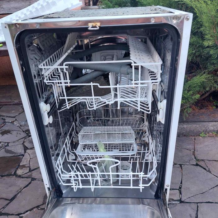 Посудомийна машина Whirlpool на запчастини