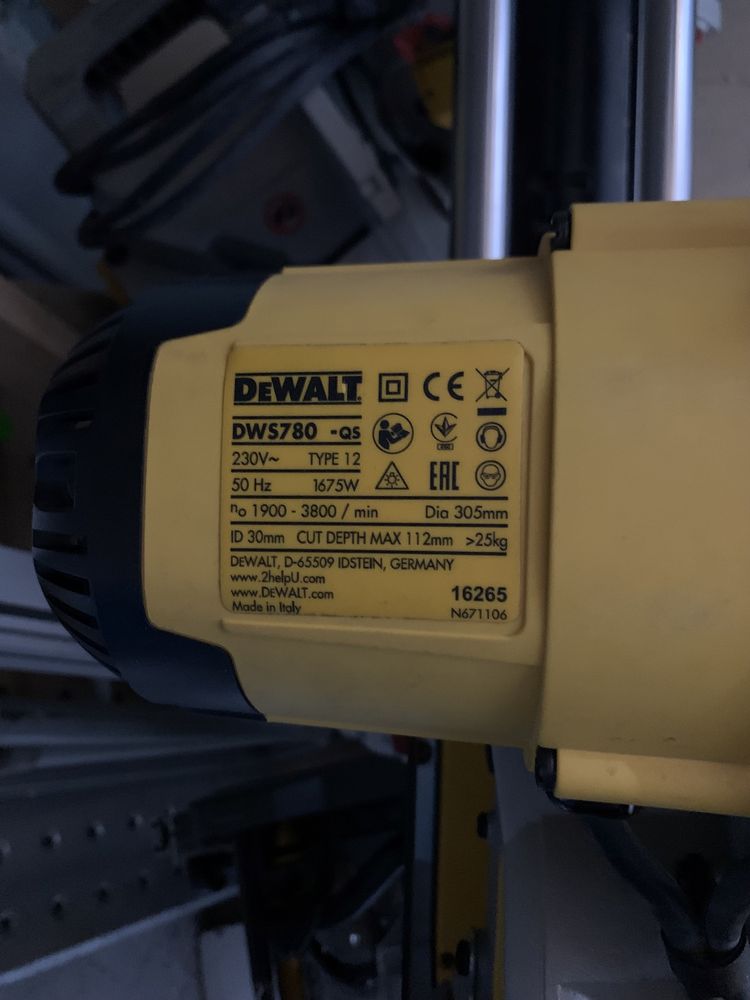 Торцовка Dewalt DWS780-QS 2020рік