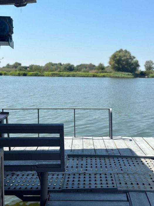 Продаётся причал с оборудованным мостиком для рыбалки и отдыха