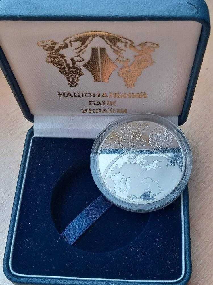 серебро нбу 10 грн  монета пруф капсула потерта