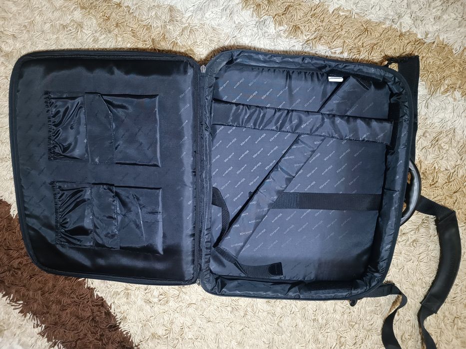 Велика Сумка Кейс-ноутбука Targus. Мікрофон Peavey PVM 22 Diamond USA