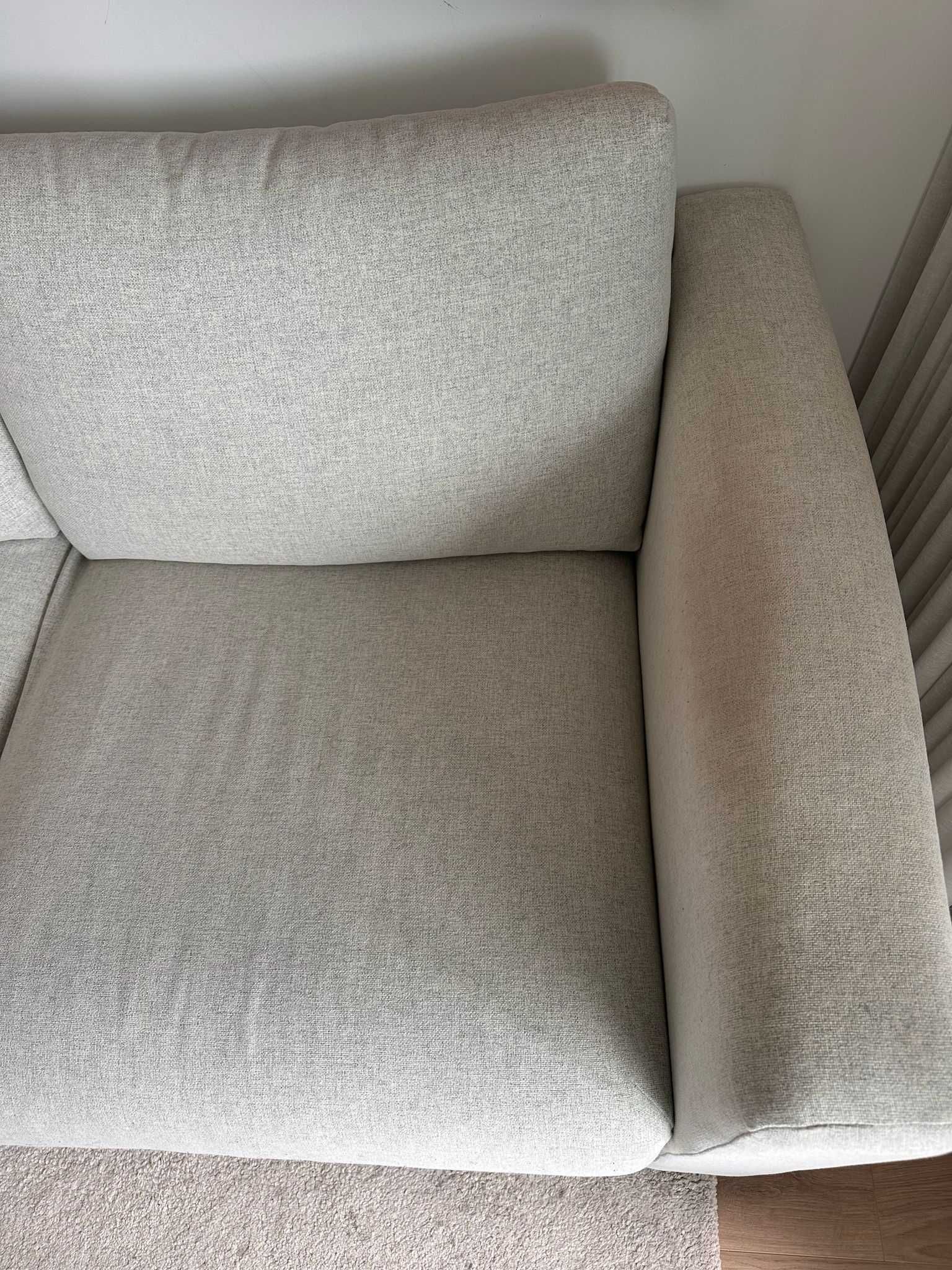 Sofá novo2 lugares