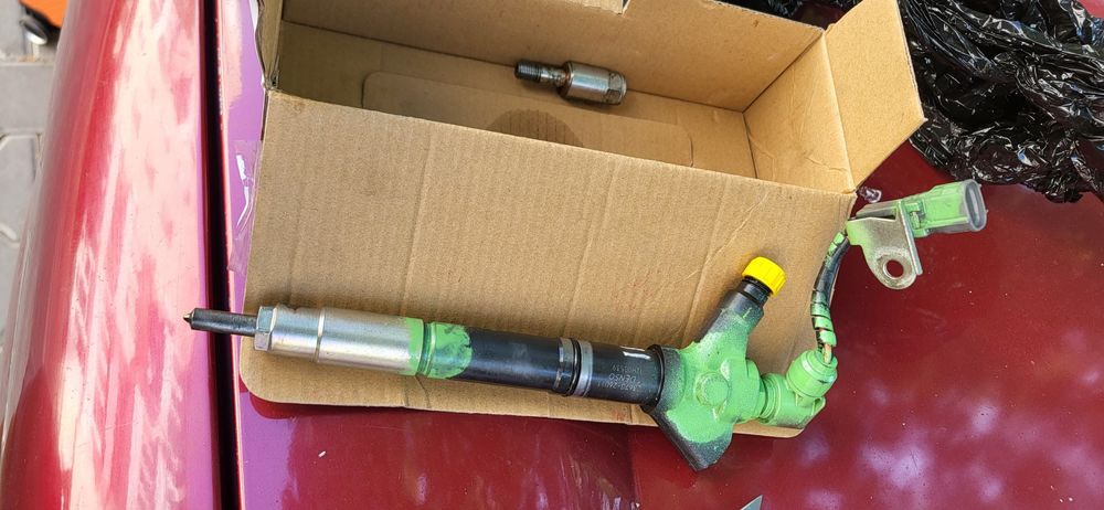 Форсунка denso d4d для Toyota  Raw 4