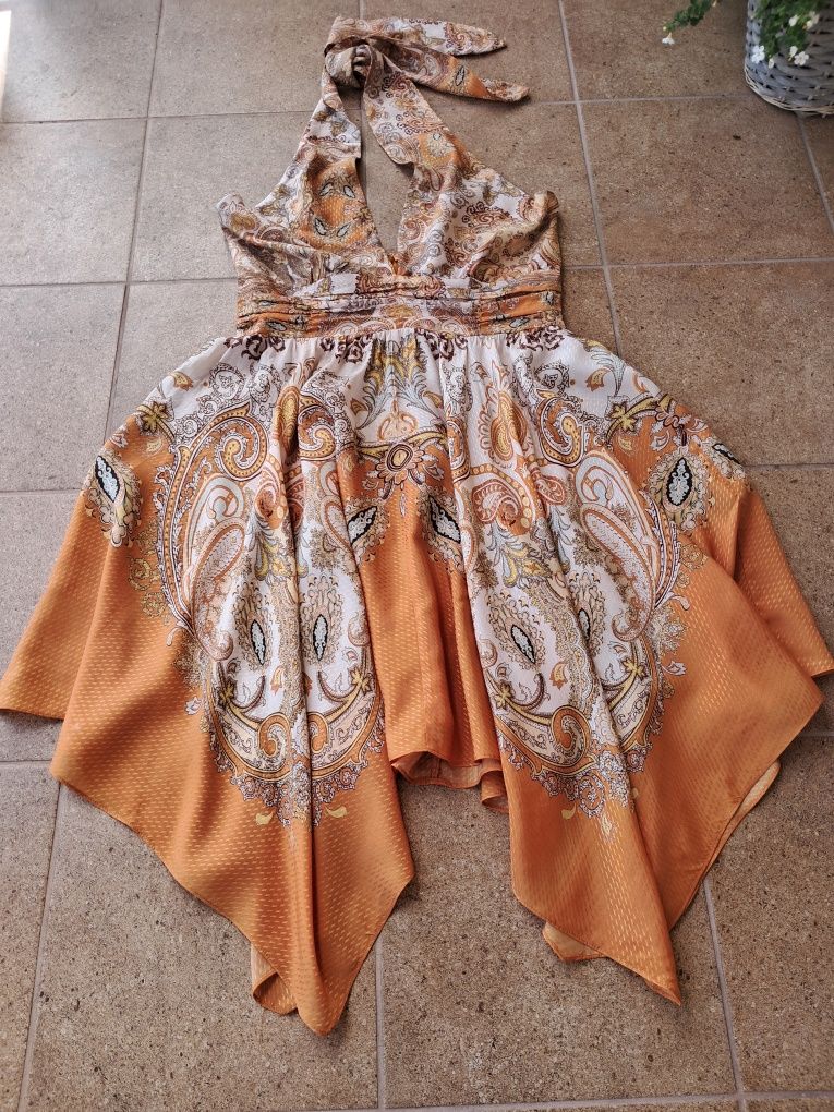 Ładna zwiewna sukienka H&M