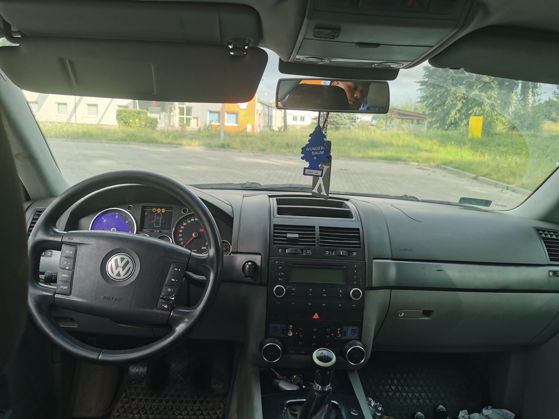 VW touareg 2.5TDI 174km4x4 manual klima hak 3.5T