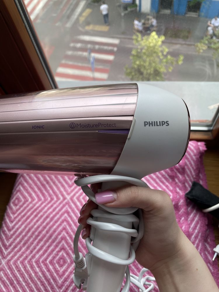 Фен Philips HP8280/03 MoistureProtect