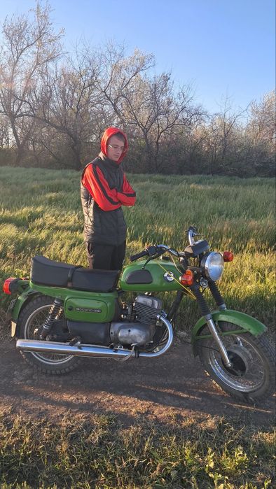 Продам мотоцикл восход 3 м