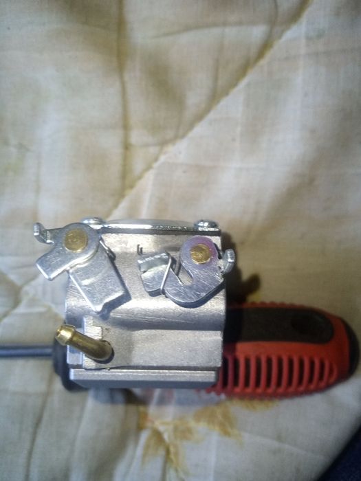 Gaźnik do pilarki Husqvarna z pompką