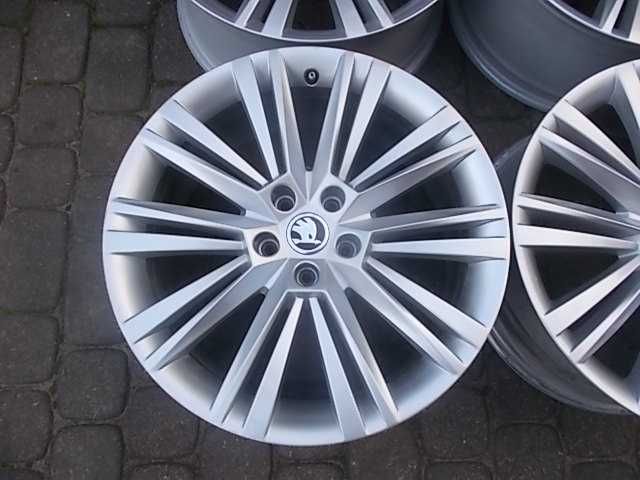 Felgi Aluminiowe SKODA SUPERB III 3 SEAT AUDI VW 8Jx19H2 5x112 ET44