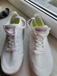 VAPORMAX- białe damskie buty sportowe
