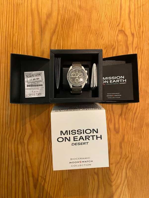 Omega x Swatch SO33T103 Desert  Biokeramik piaskowy z złotymi detalami