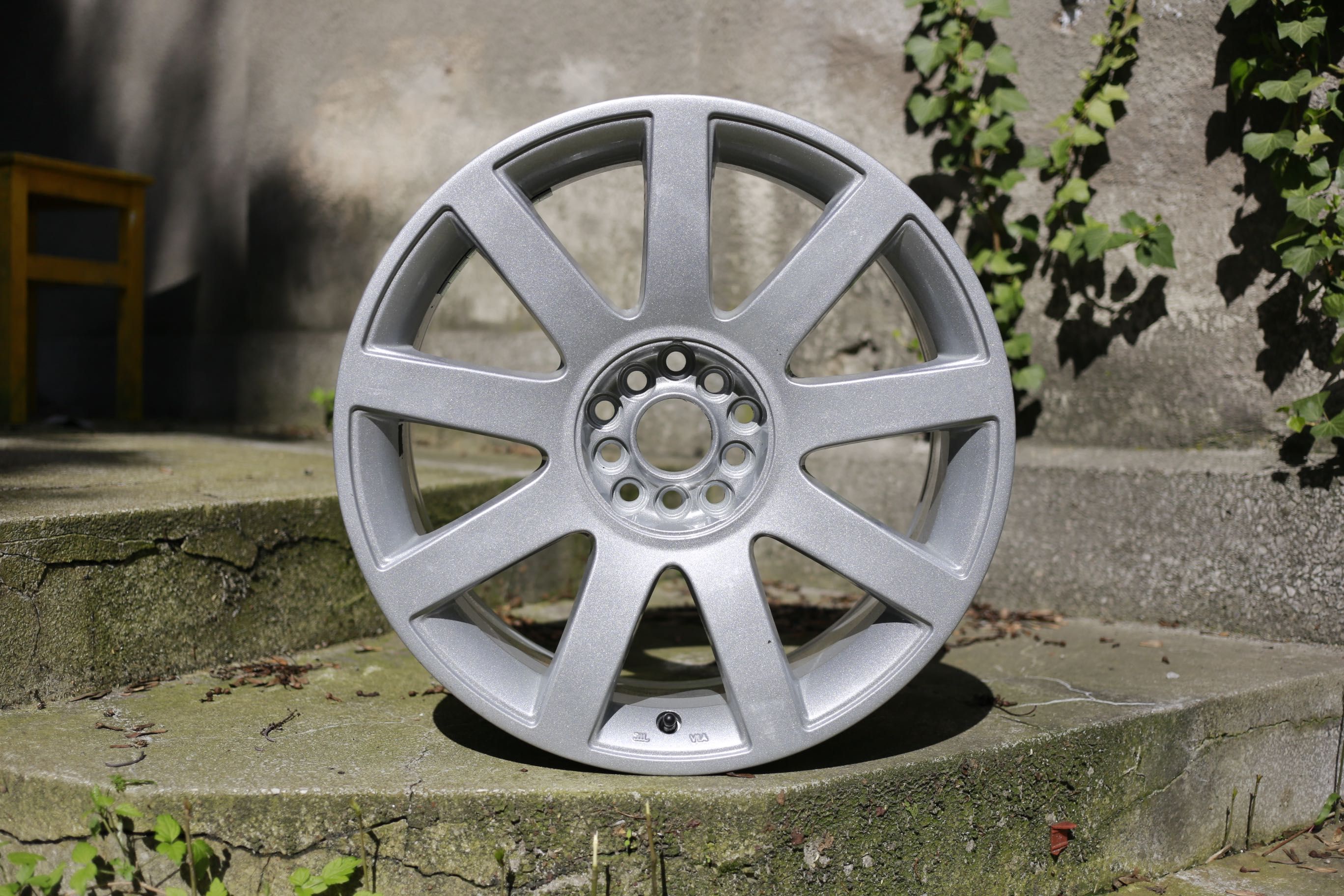 4 szt. JWL VIA 18" 8j18 et40 5x100 5x114,3 Subaru VW Audi Mitsubishi