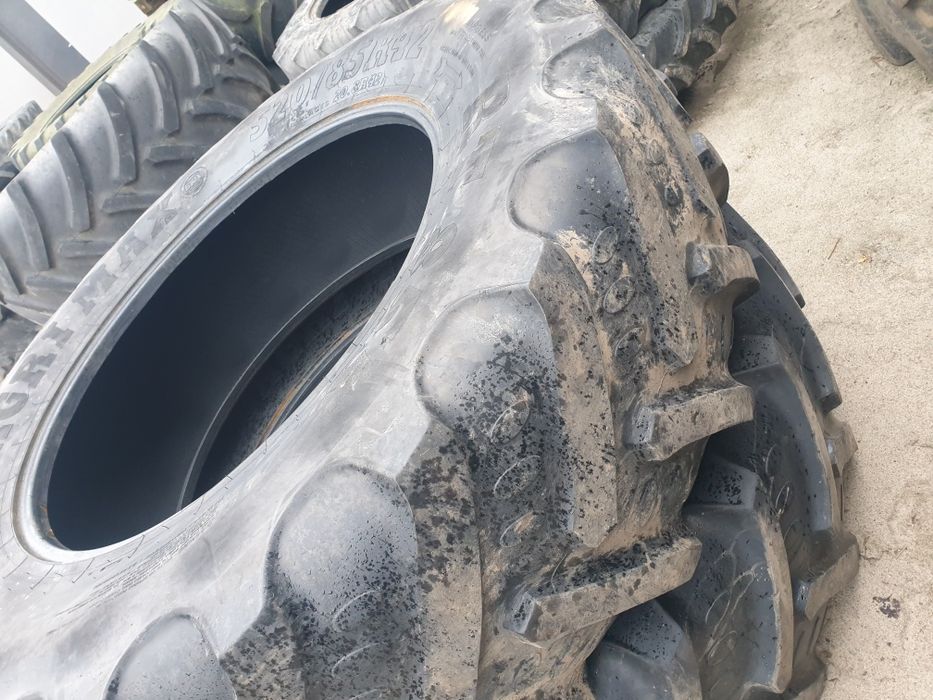 Opona opony BKT 520/85 R42 20.8 r42