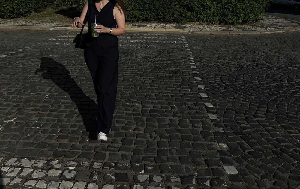 Костюм з жилеткою темно синій з смужкою