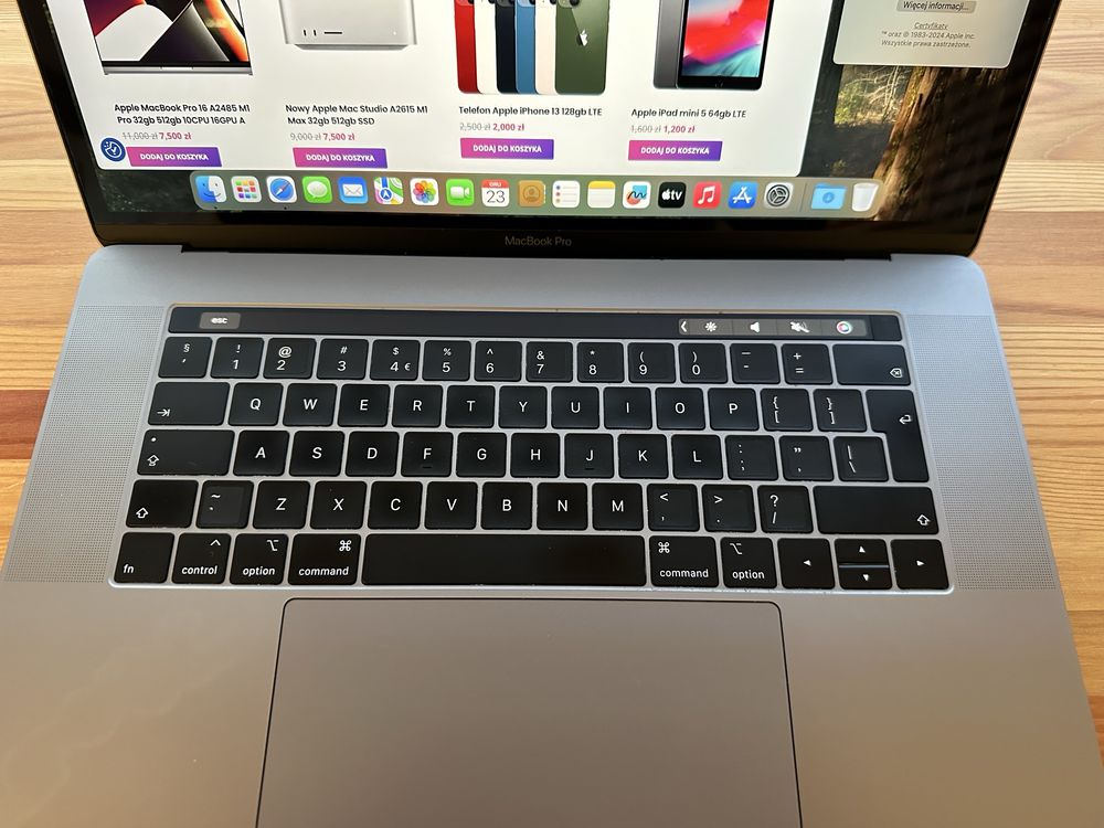 Laptop Apple MacBook 15 A1990 i7 16gb 512gb sequoia A/B fv23