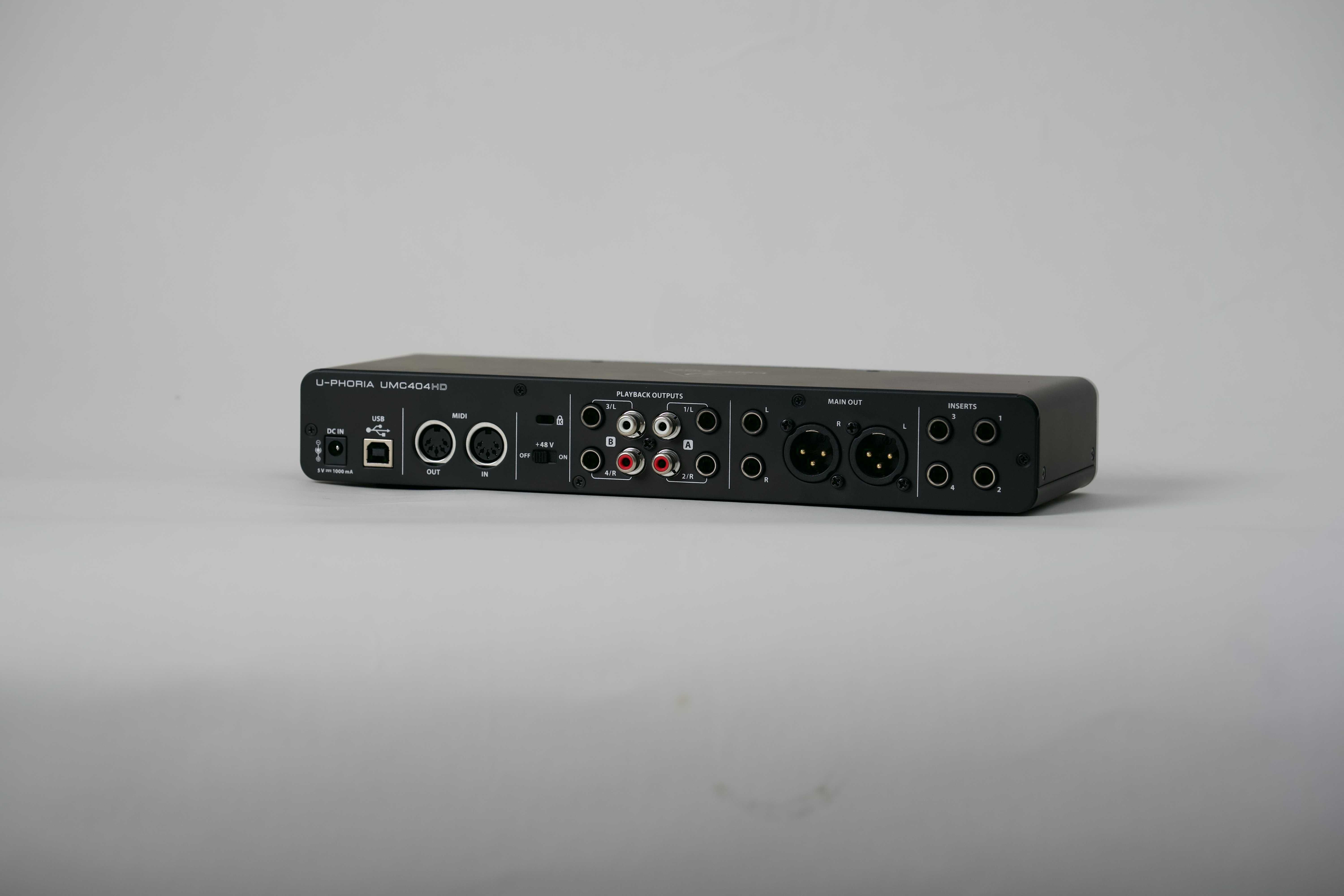 Behringer U‑Phoria UMC404HD – Interface de Áudio USB | Nunca usado