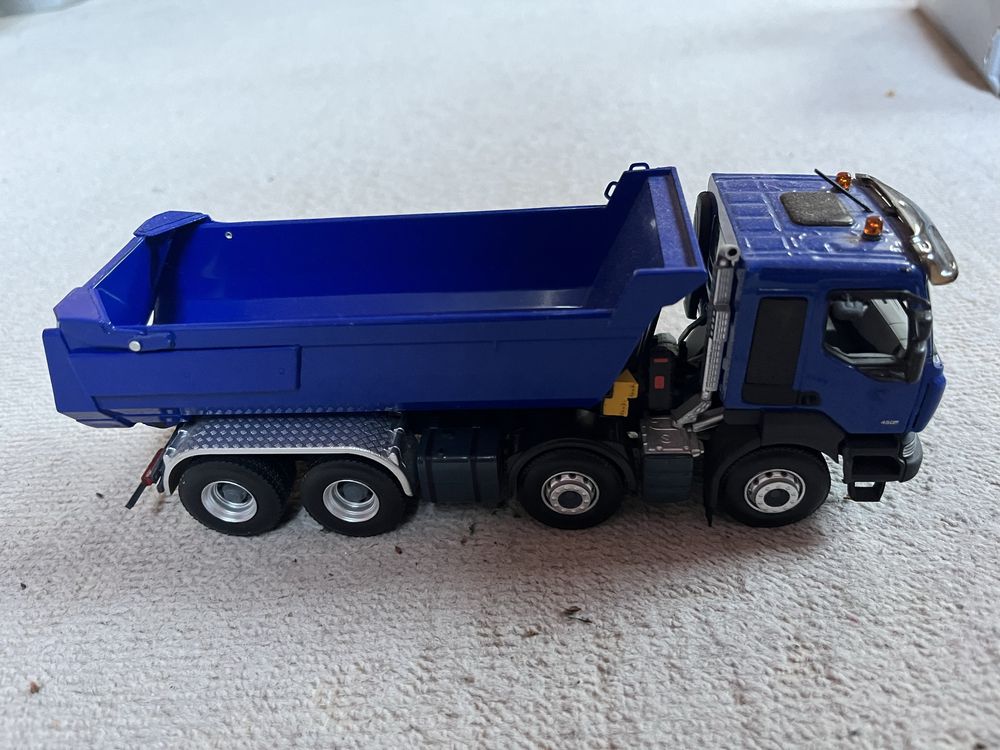 Model Renault Kerax 1:43