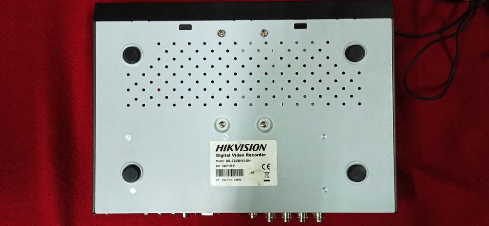 Відеореєстратор Hikvision DS 7208HVI
