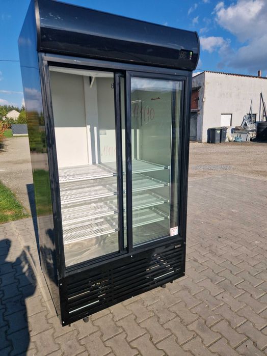 Witryna chłodnicza 900 litr,NoFrost-chłodnia lodówka