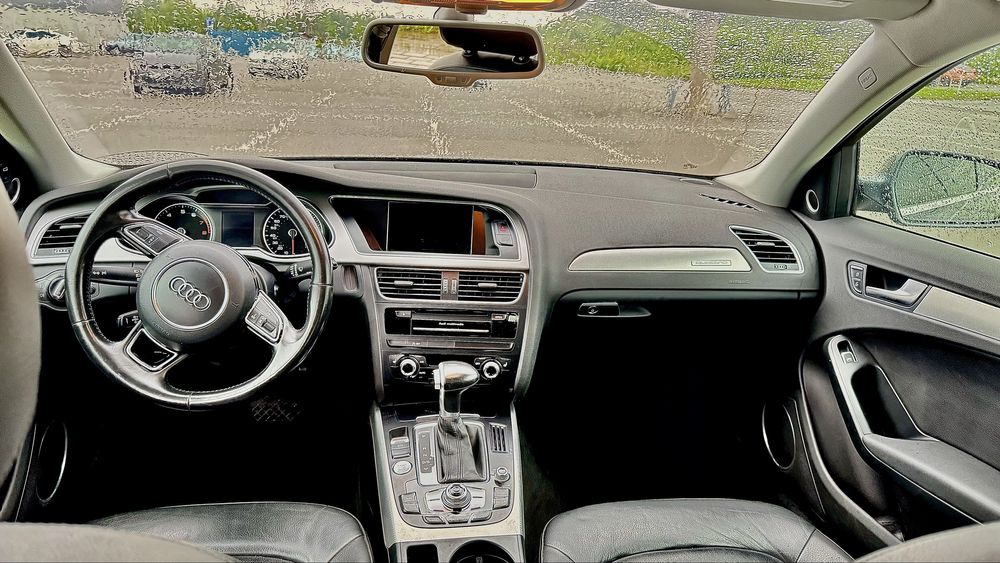 Продам Audi A4 quattro S-line