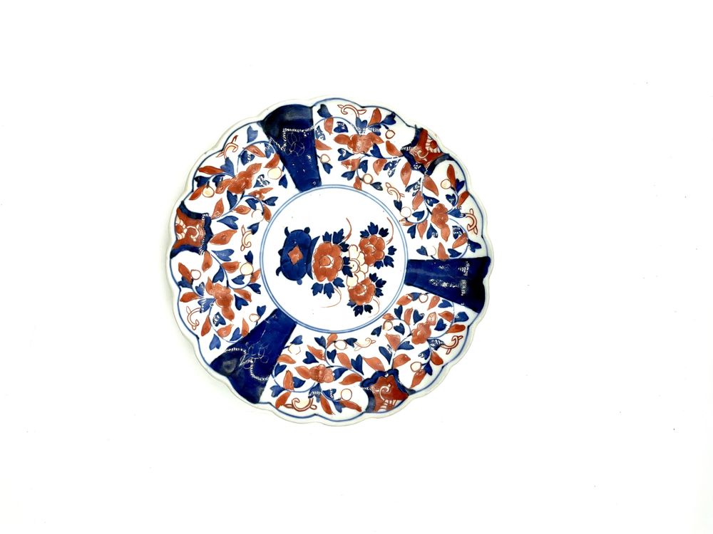 Prato Imari antigo pintada à mão sec 19