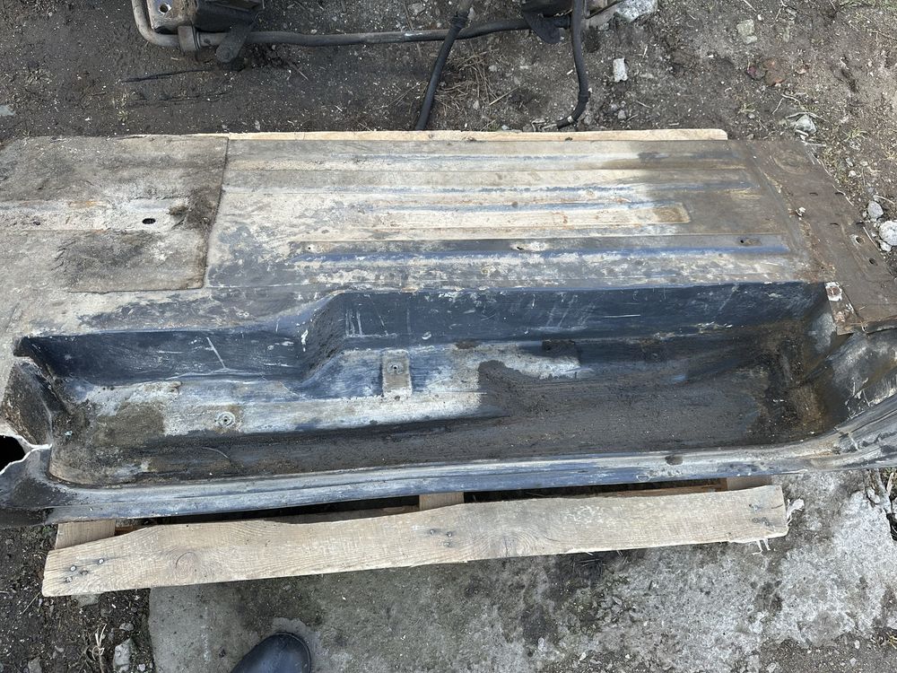 Ремвставка порогу здвижної двері Mercedes Sprinter W903