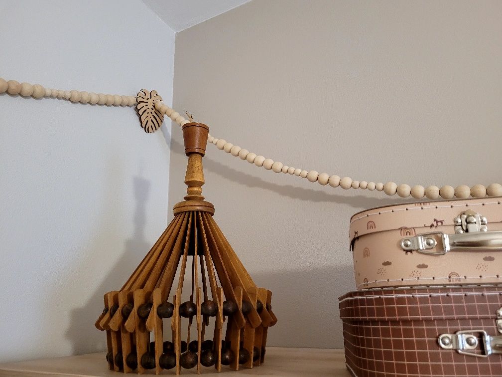 Drewniana lampa wisząca PRL, koraliki, boho, vintage