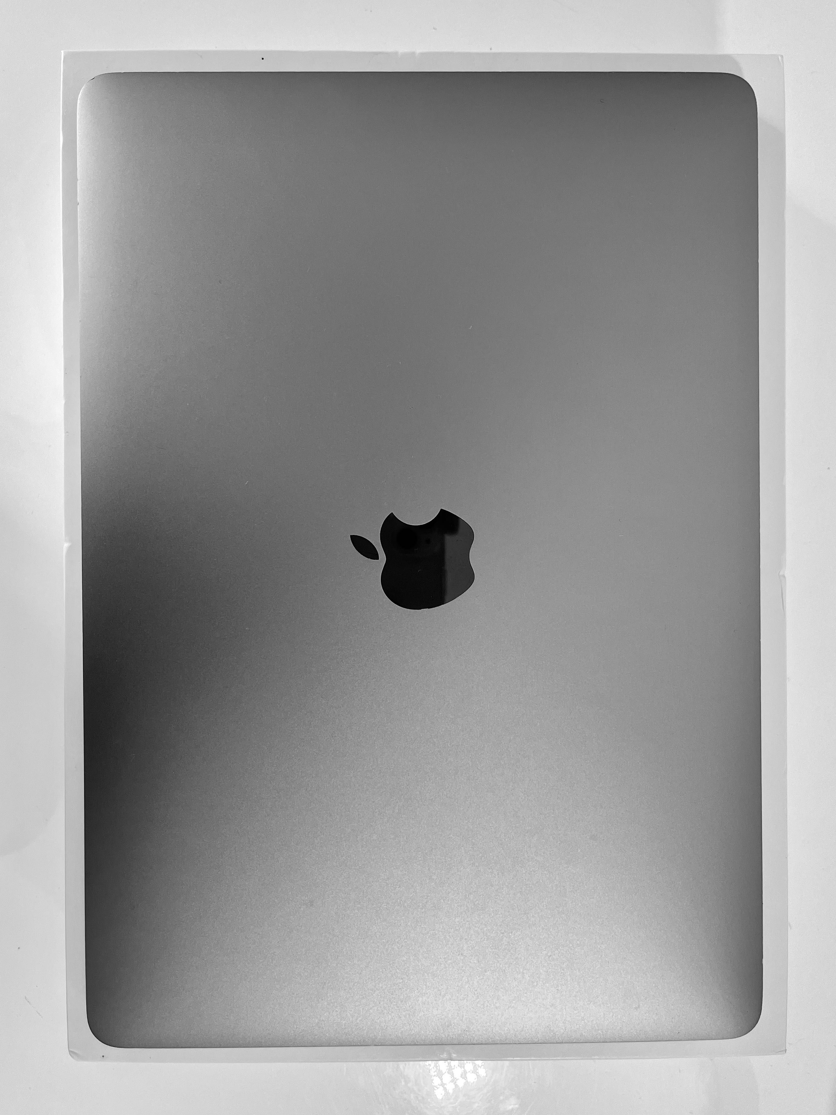 MacBook Pro / 13’’ / 1.4GHz / 8GB / 128GB / Touch Bar