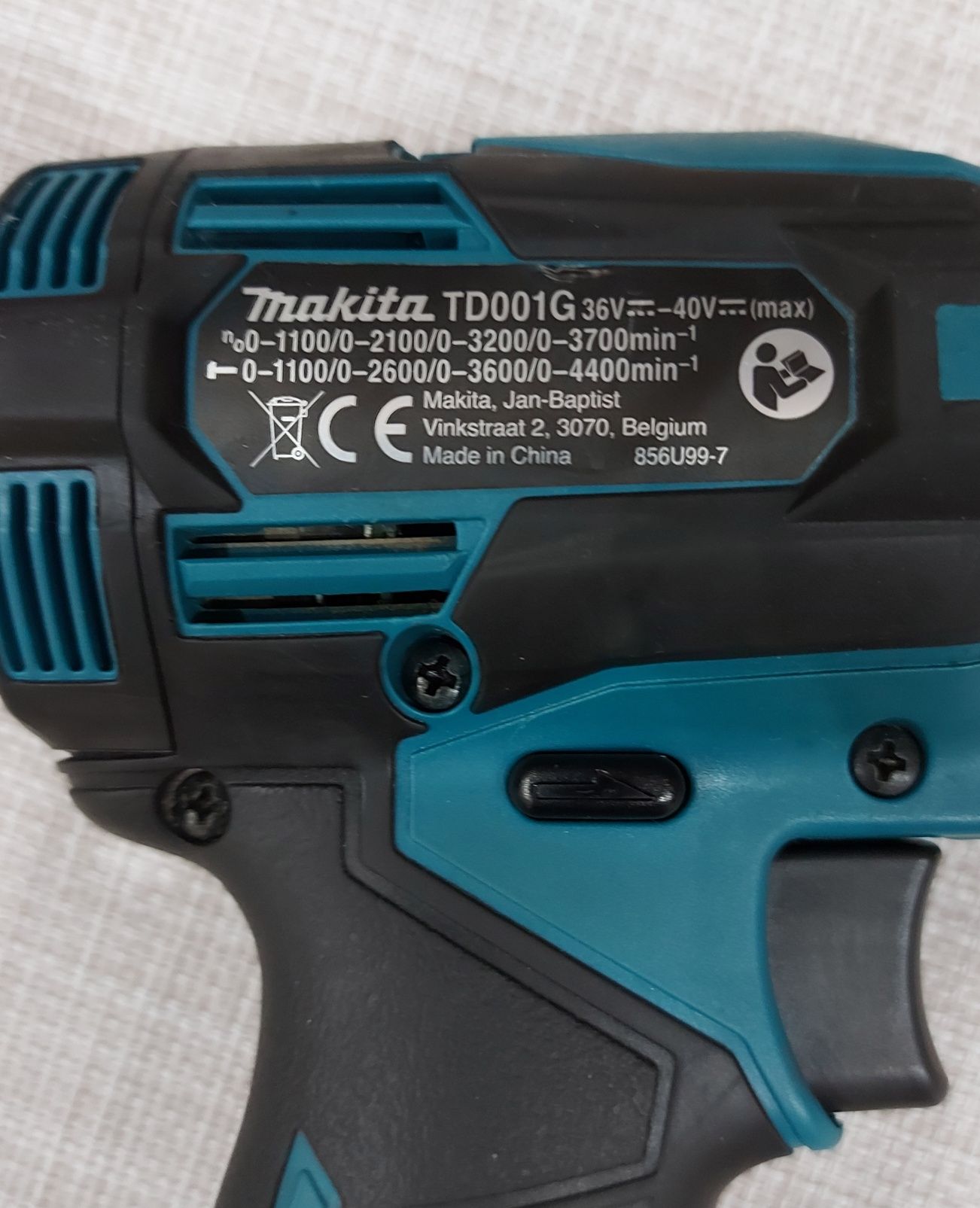 Імпакт Makita TD001G