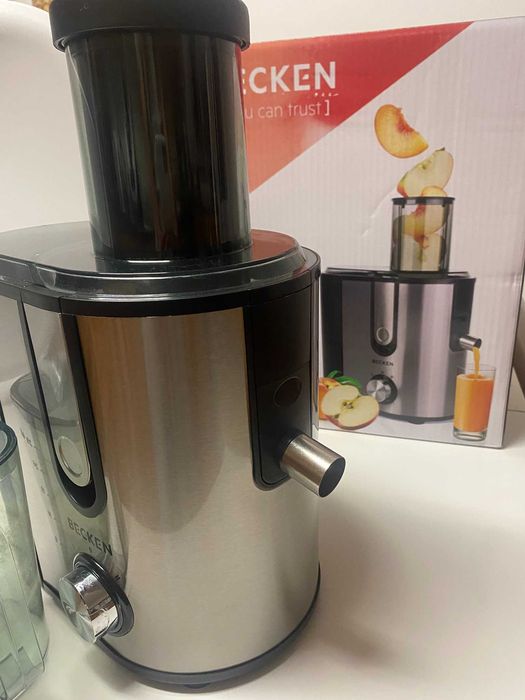 máquina liquidificadora/ sumos "um mês"