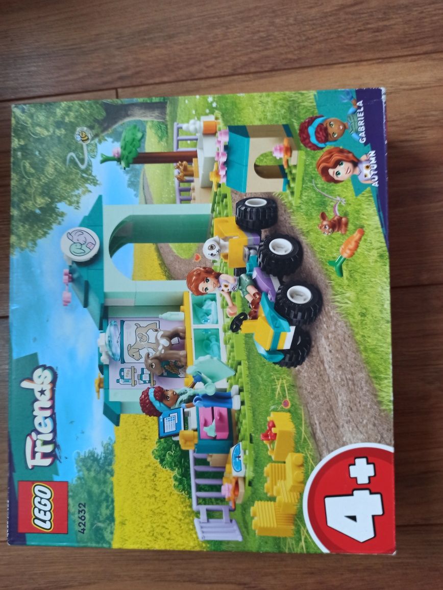 Duży Zestaw LEGO 42632 Friends Lecznica dla zwierząt gospodarskich