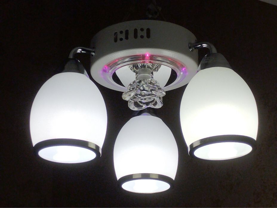 Люстра нова 615/3.