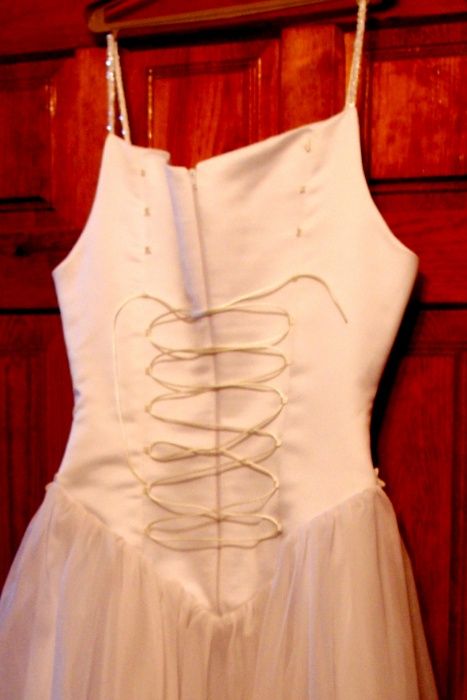 Новое свадебное платье 44-46 + фата и аксессуары колготки белые
