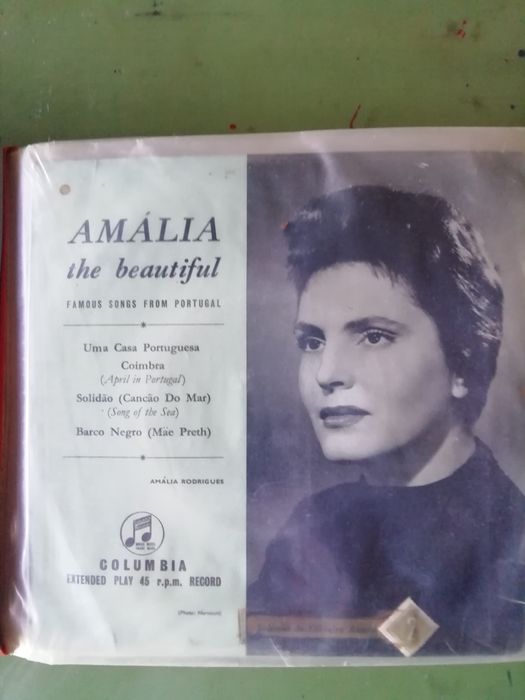 12 Discos vinil, desde Amália a Paulo de Carvalho