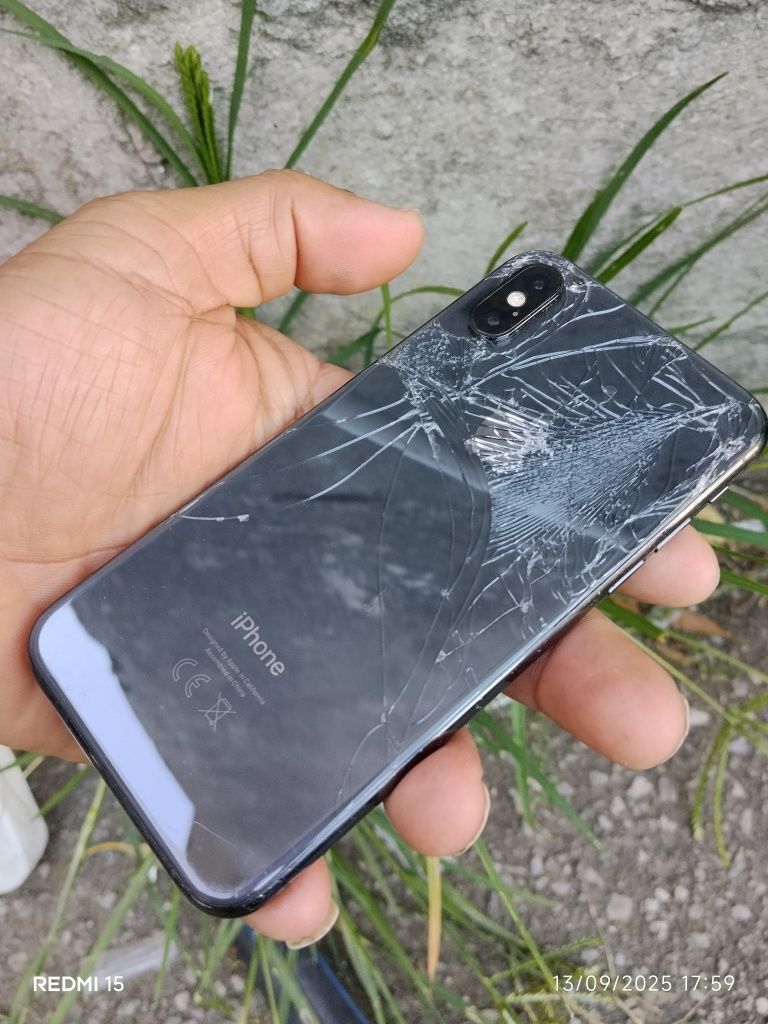 iPhone XS todo original, traseira estalada/ac.troca ou retoma inferior