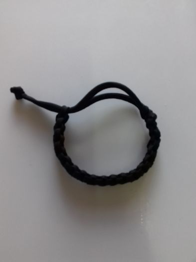 Pulseira em paracord