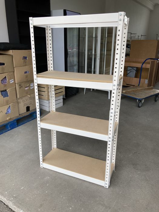 Sprzedam regał do spiżarni , garażu.