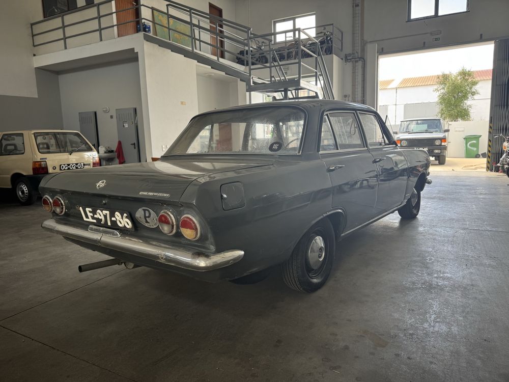 OPEL REKORD 1.7 i SEDAN MK1